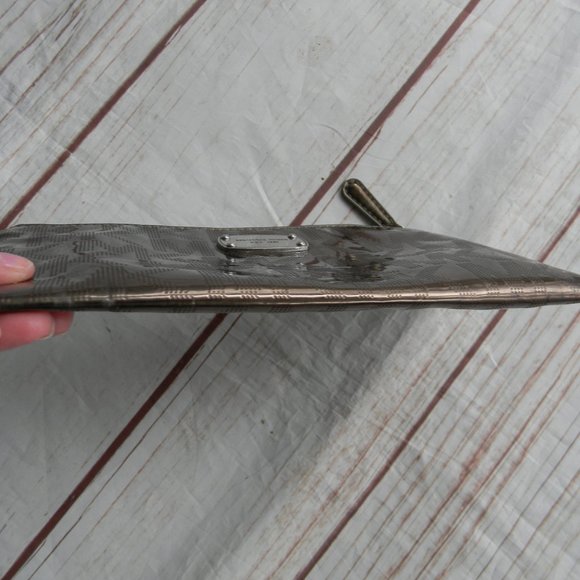 MICHAEL KORS MIRROR JET SET LOGO LARGE METALLIC WRISTLET CLUTCH - Picture 2 of 5